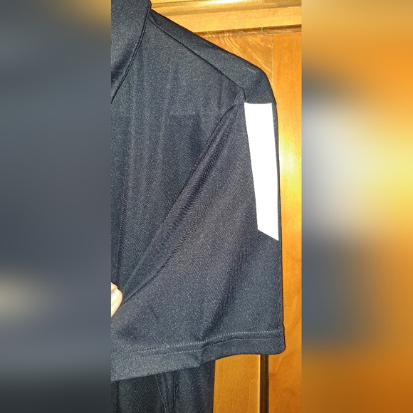 Men's NWT Puma Sports Top Dry Cell Moisture Management Size Med - Picture 6 of 7